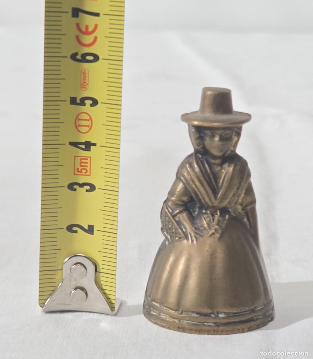 Antig&uuml;edades: Campana de bronce en forma de mujer - Foto 9