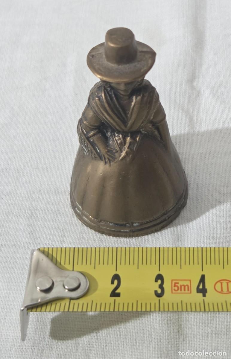 Antig&uuml;edades: Campana de bronce en forma de mujer - Foto 10