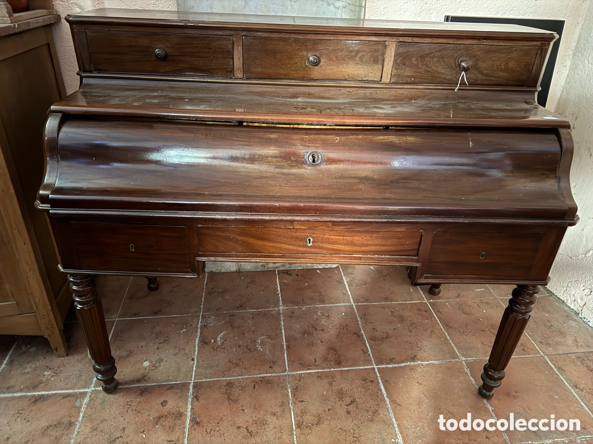 Antig&uuml;edades: Bonito Bureau en madera - Foto 1
