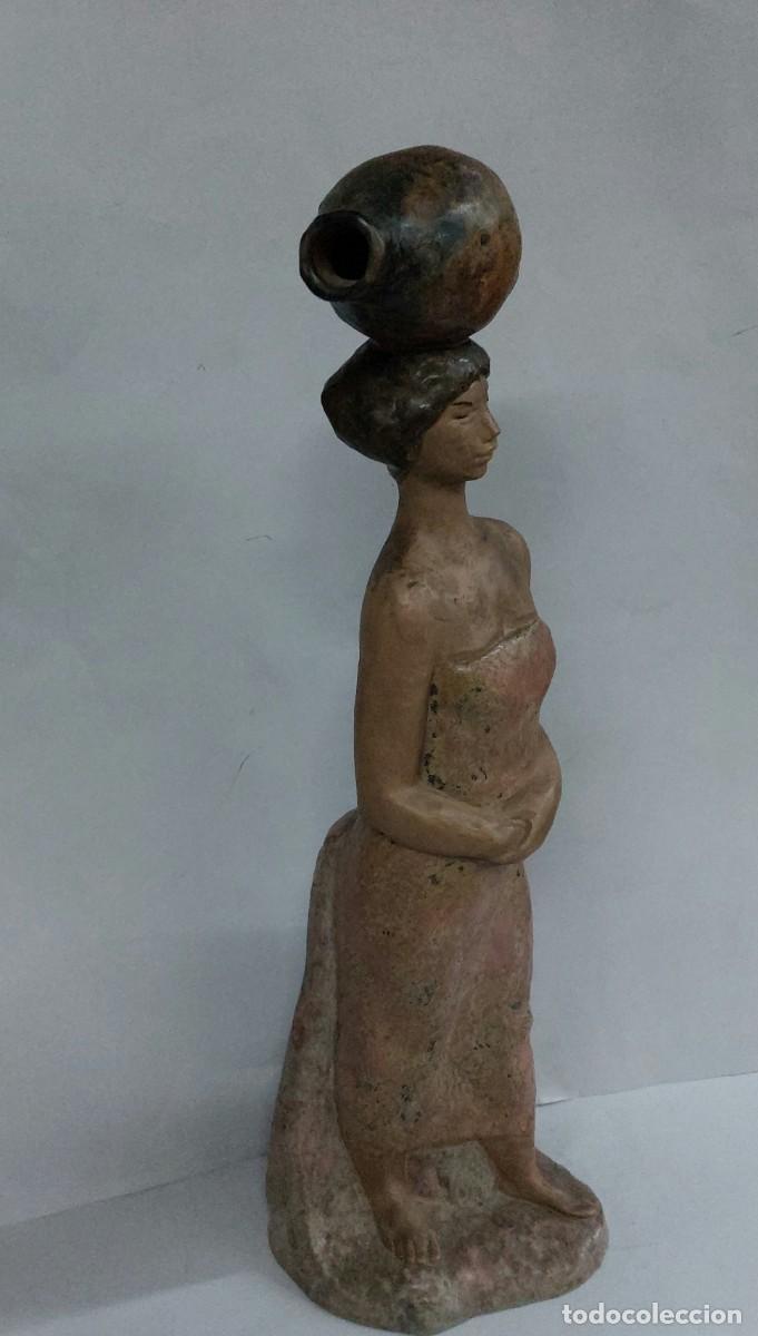 Antig&uuml;edades: Aguadora Figura de gres de Lladr&oacute; - Foto 2