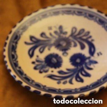 Antig&uuml;edades: Plato de cer&aacute;mica de Talavera - Foto 3