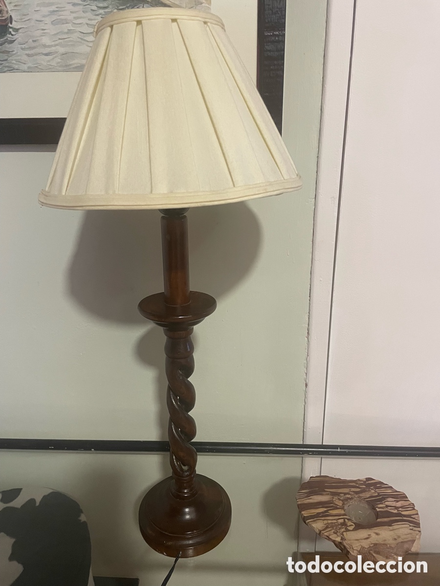 Antig&uuml;edades: L&aacute;mpara con tulipa de madera torneada - Foto 2