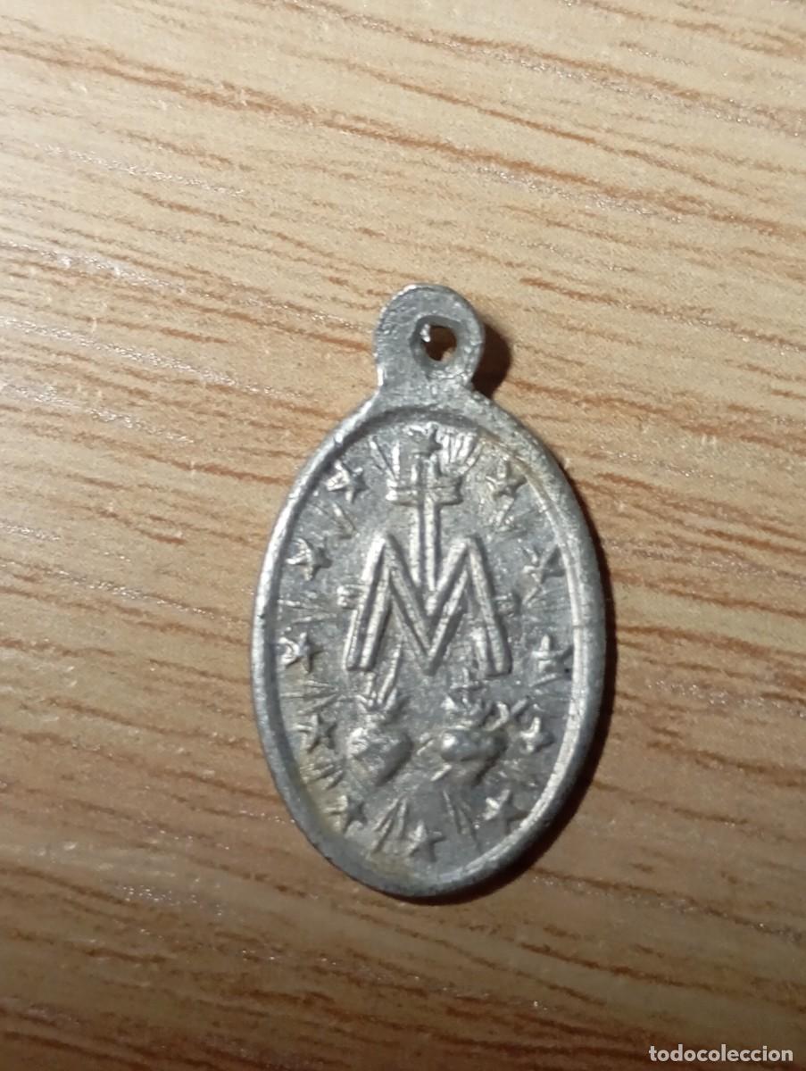 Antig&uuml;edades: Medalla religiosa de la Virgen Maria - Foto 2