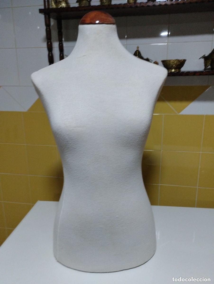 Antig&uuml;edades: maniqui de escaparate -torso mujer - Foto 1