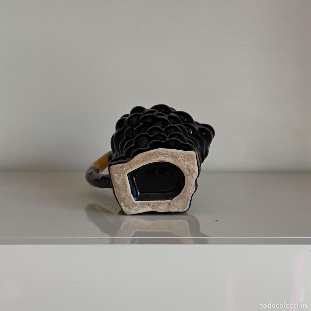 Antig&uuml;edades: JARRA DE CERAMICA CON FORMA DE RACIMO DE UVAS - Foto 6