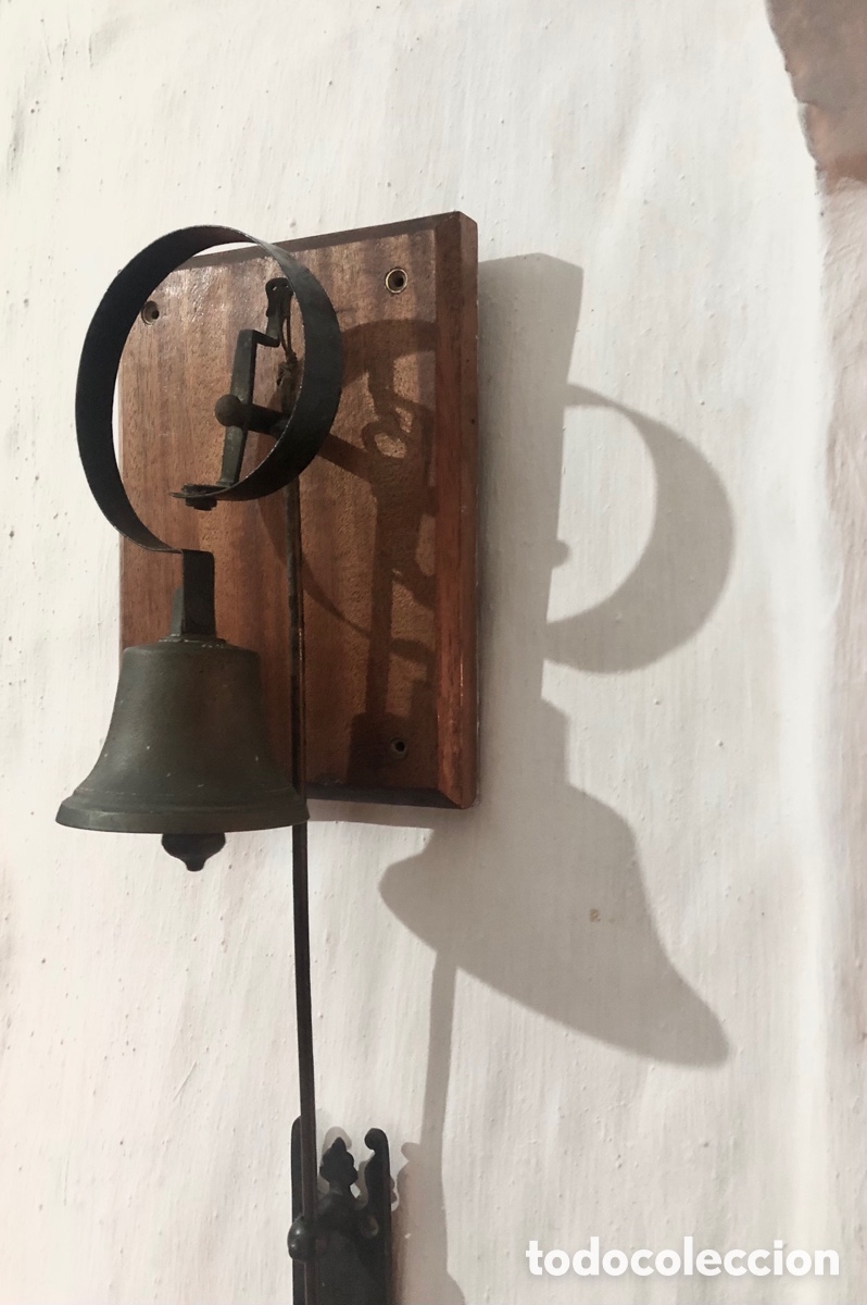 Antig&uuml;edades: 92 cm &bull; Antiguo llamador de campana grande con su tirador &bull; servicio convento mon&aacute;sterio comercio