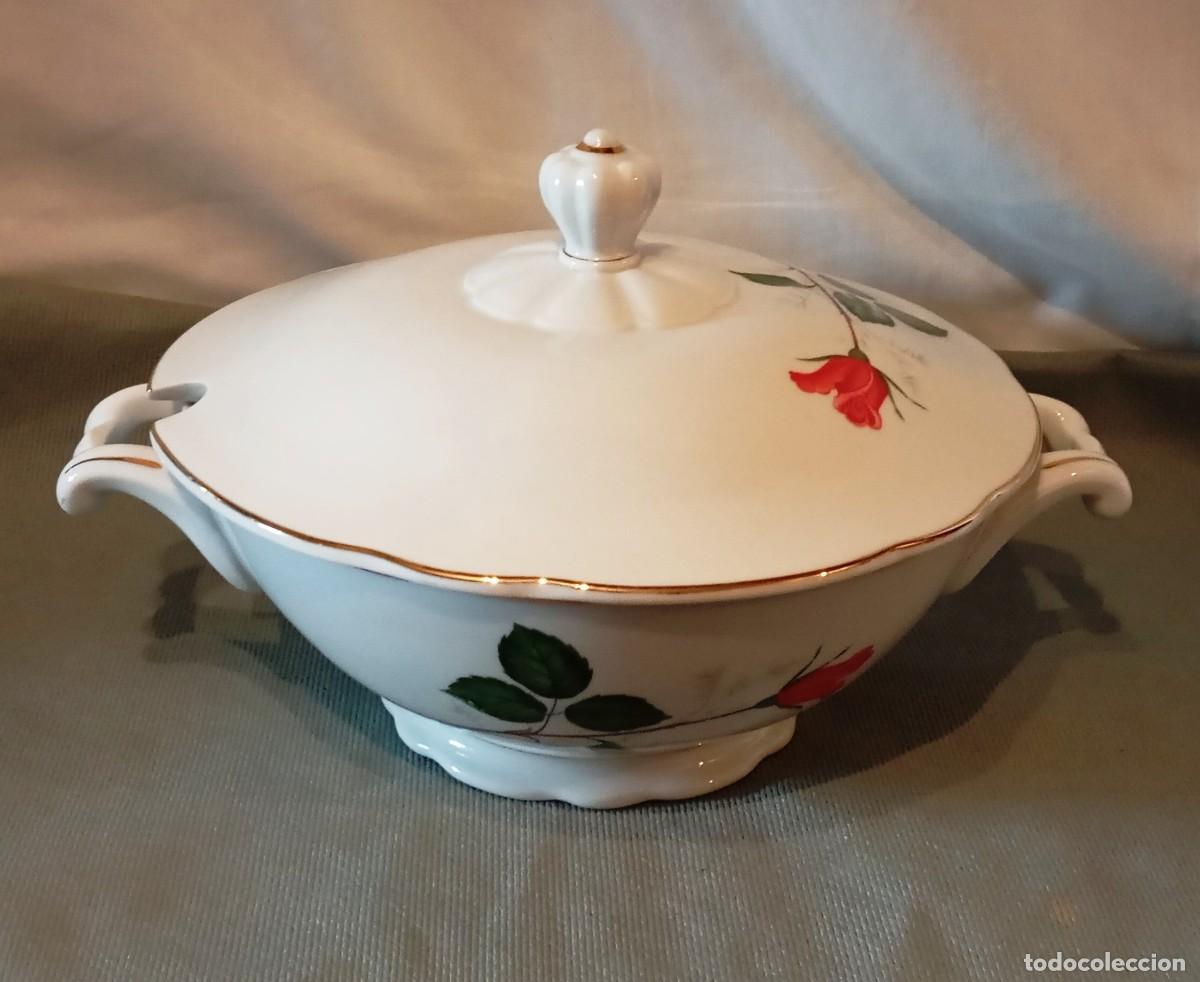 Antig&uuml;edades: Sopera de porcelana con rosas. Cislago. - Foto 1
