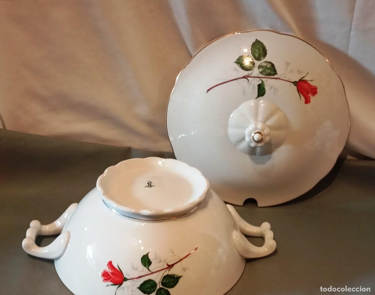 Antig&uuml;edades: Sopera de porcelana con rosas. Cislago. - Foto 8