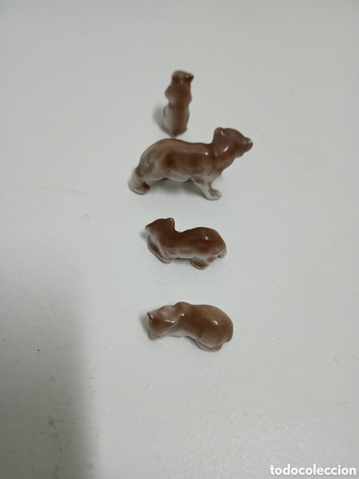 Antig&uuml;edades: 4 PERRITOS DE PORCELANA - Foto 3