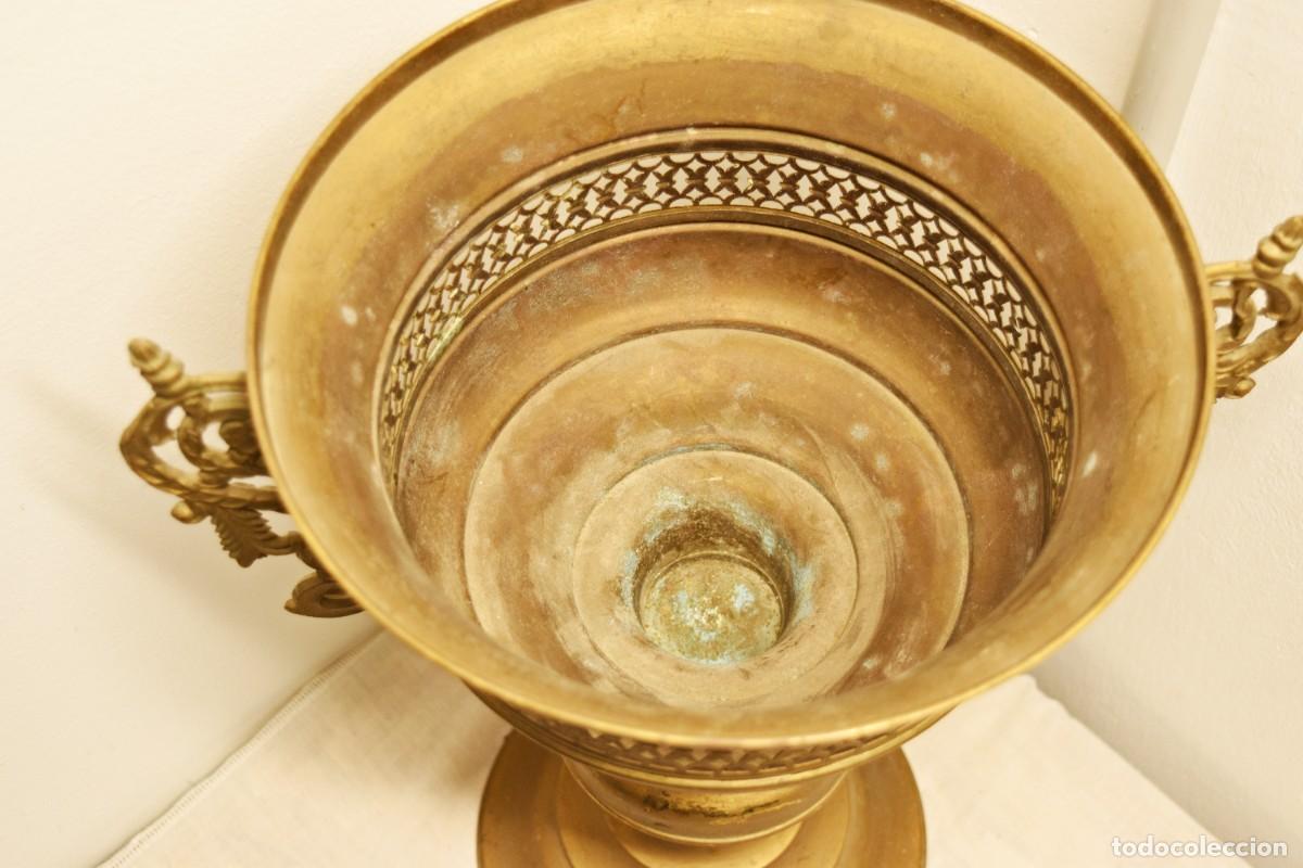 Antig&uuml;edades: Copa ornamental jardinera - 40,5 cm - Foto 6