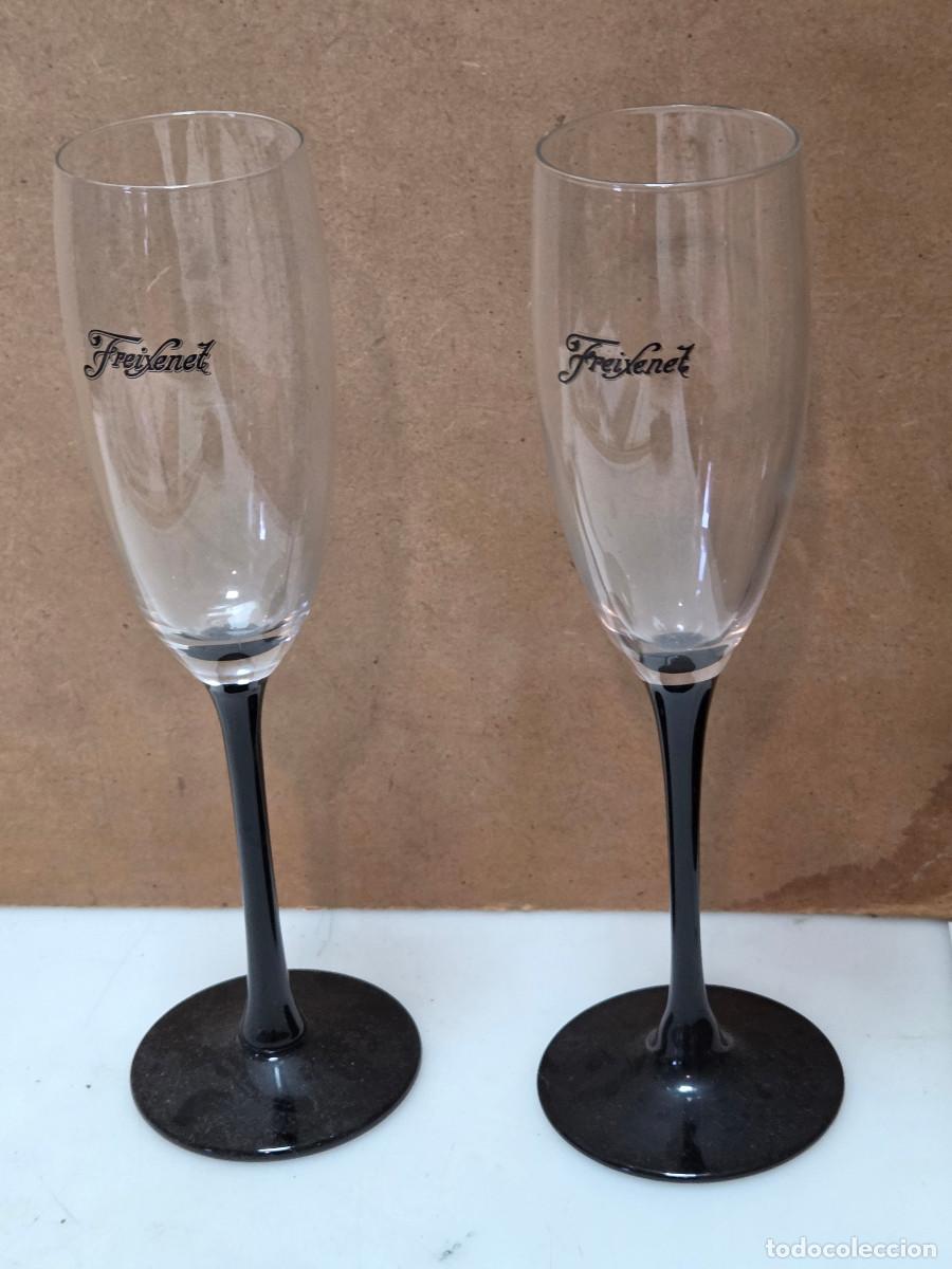 Antig&uuml;edades: 2 copas de cristal Freixenet - Foto 1