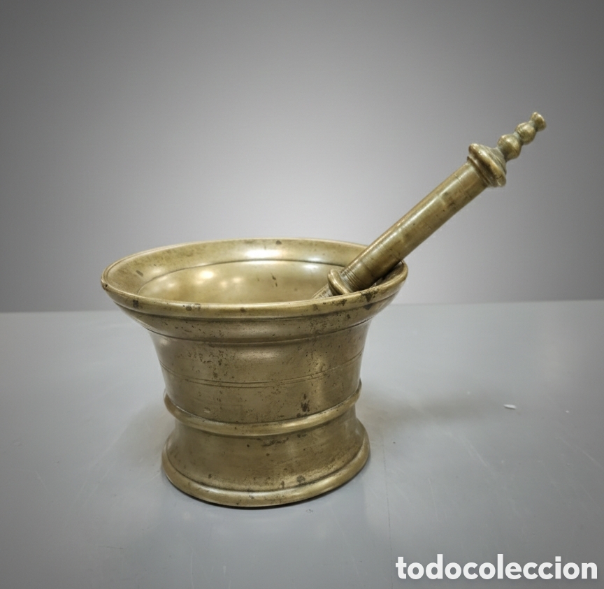 Antig&uuml;edades: Magn&iacute;fico mortero de bronce - Foto 1