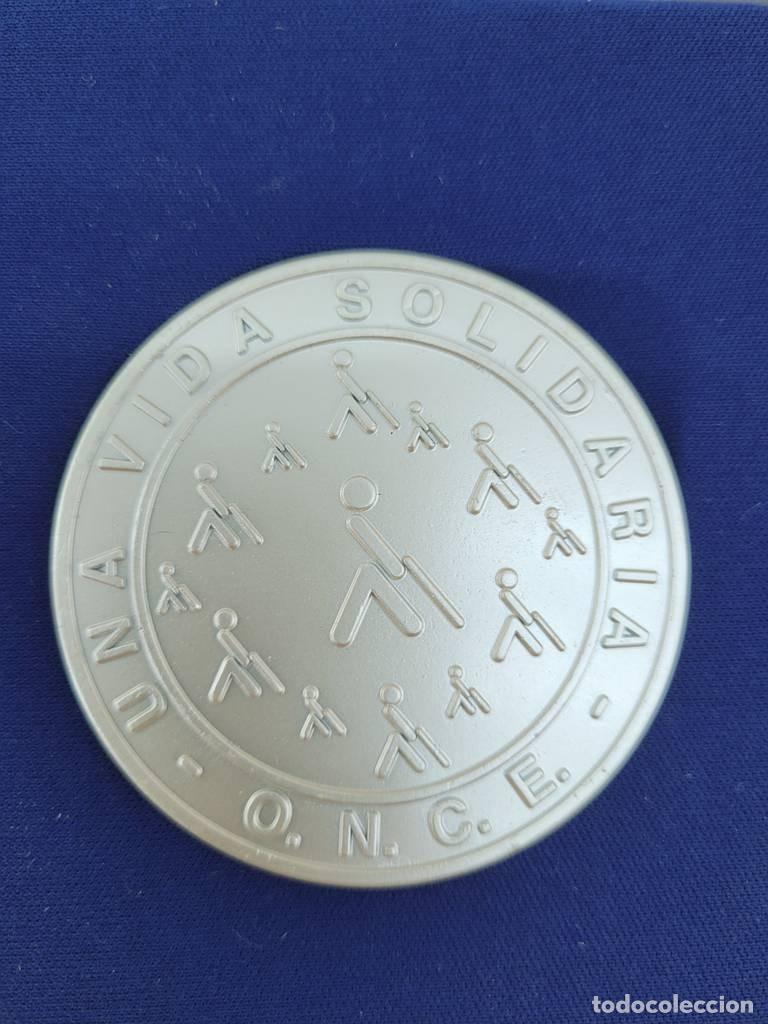 Antig&uuml;edades: MEDALLA DE ANIVERSARIO DE LA ONCE - Foto 1