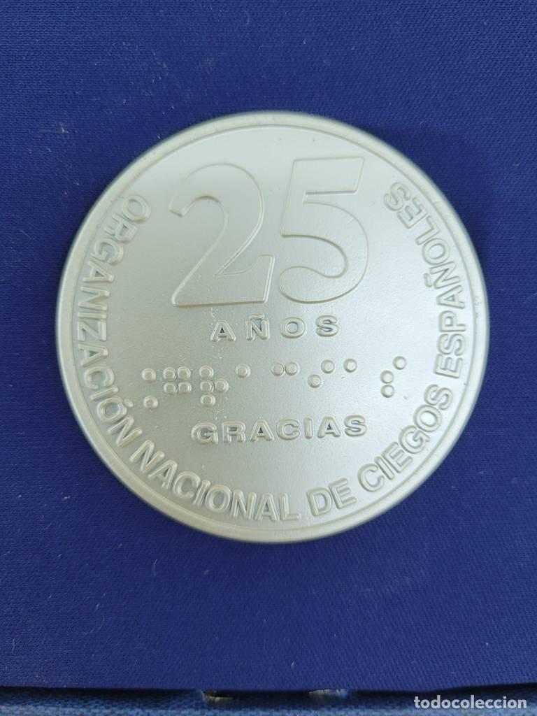 Antig&uuml;edades: MEDALLA DE ANIVERSARIO DE LA ONCE - Foto 2