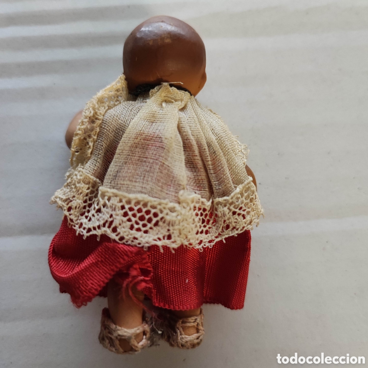 Antig&uuml;edades: Monaguillo en miniatura de terracota - Foto 2