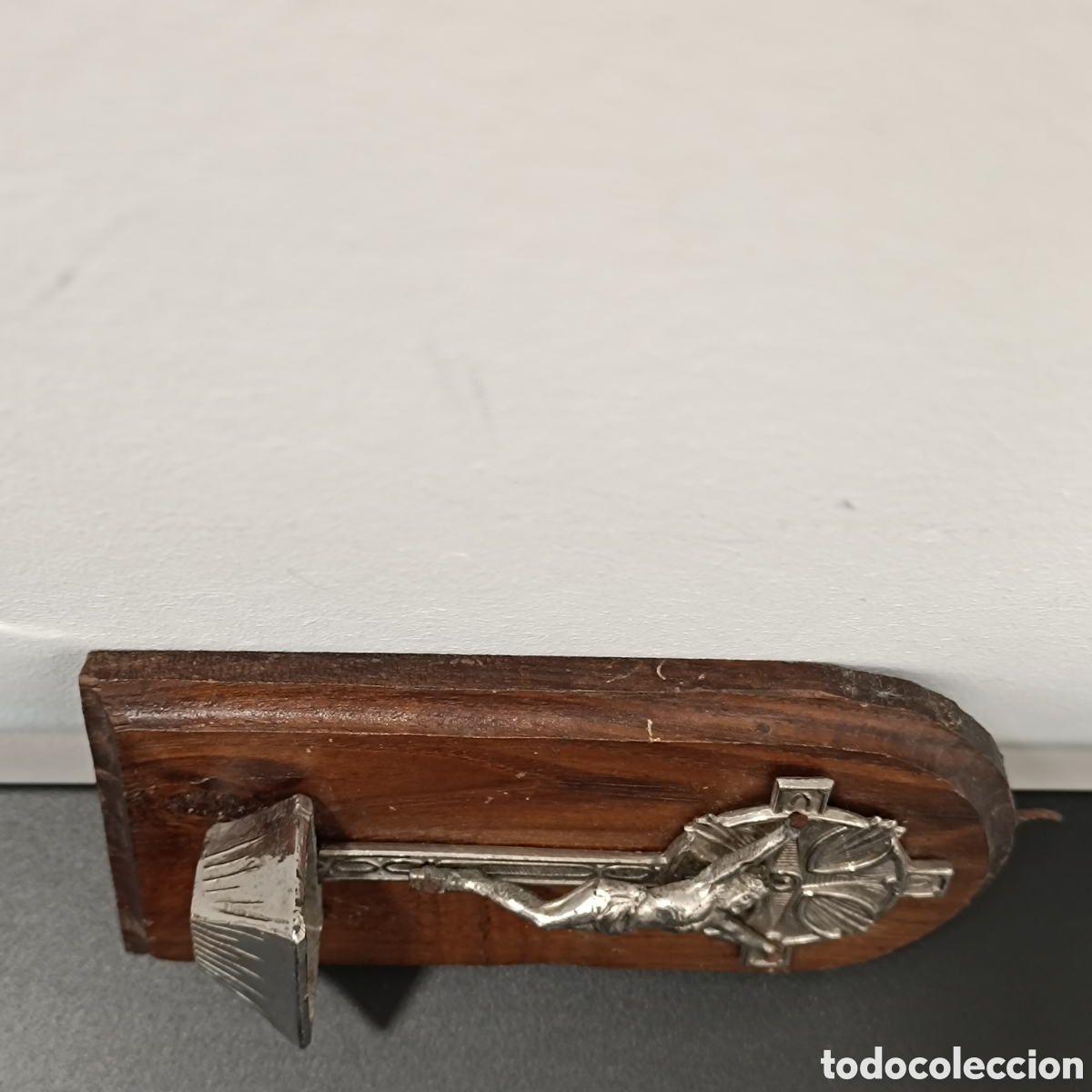 Antig&uuml;edades: Benditera antigua de madera y metal - Foto 4