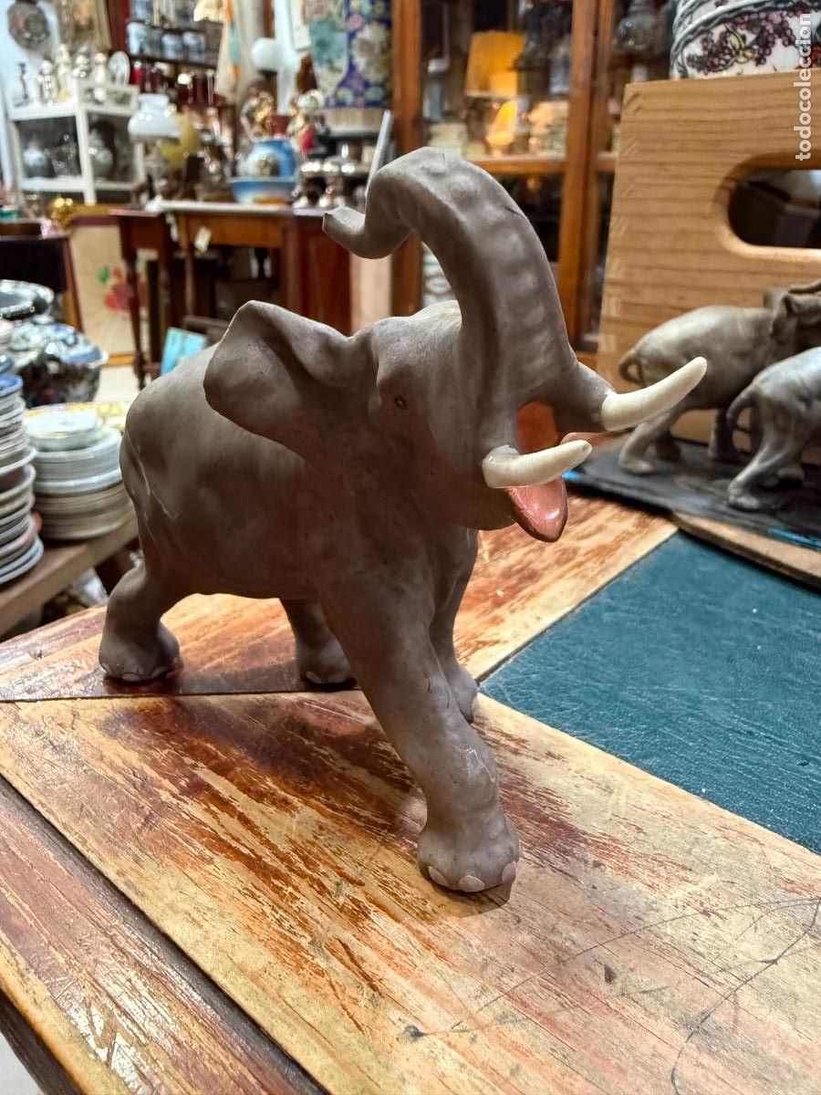 Antig&uuml;edades: PRECIOSA FIGURA ELEFANTE DE PORCELANA TREBOL - MEDIDA 14 CM