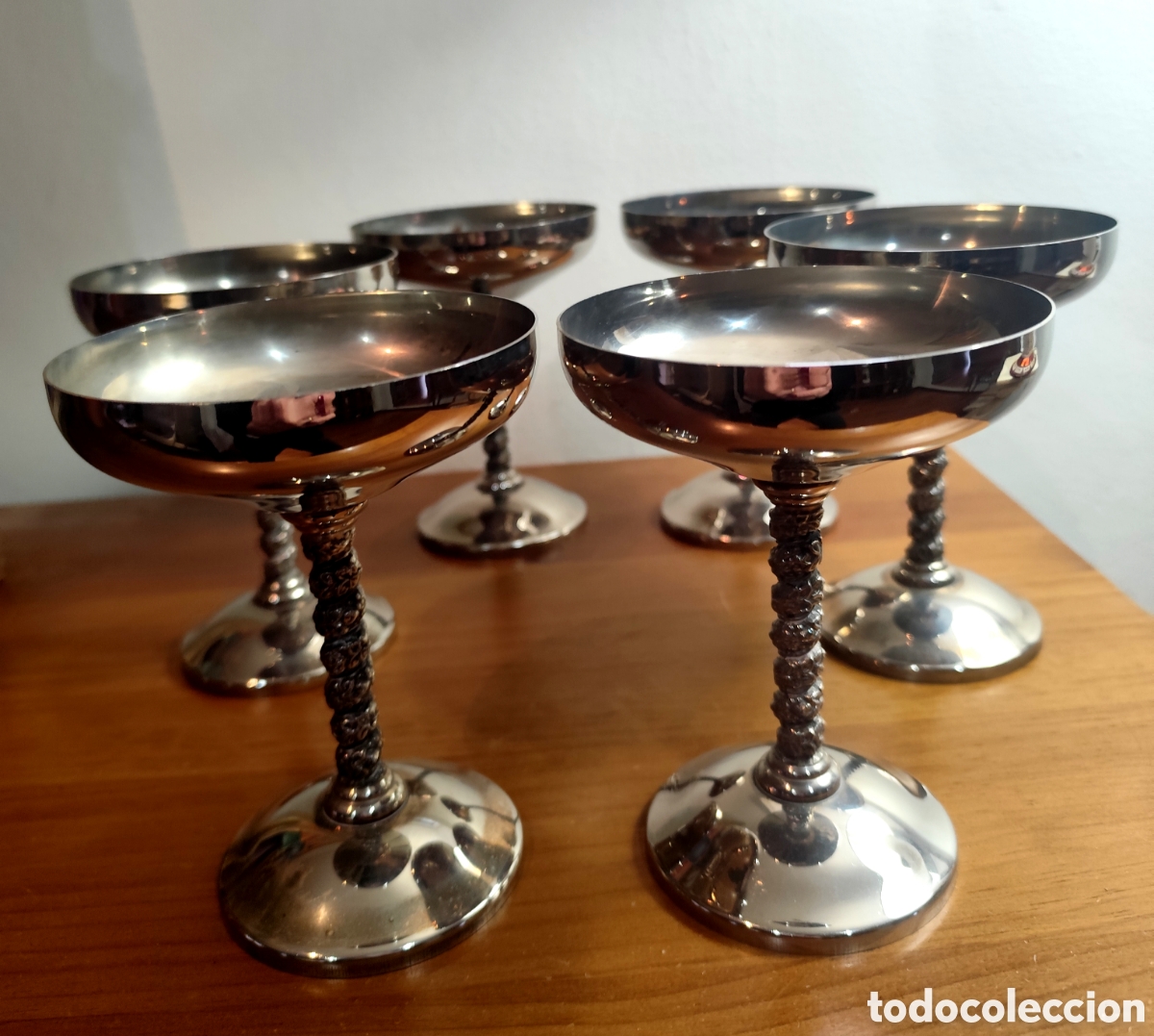 Antig&uuml;edades: Copas Vintage Ba&ntilde;adas en Plata - Foto 1