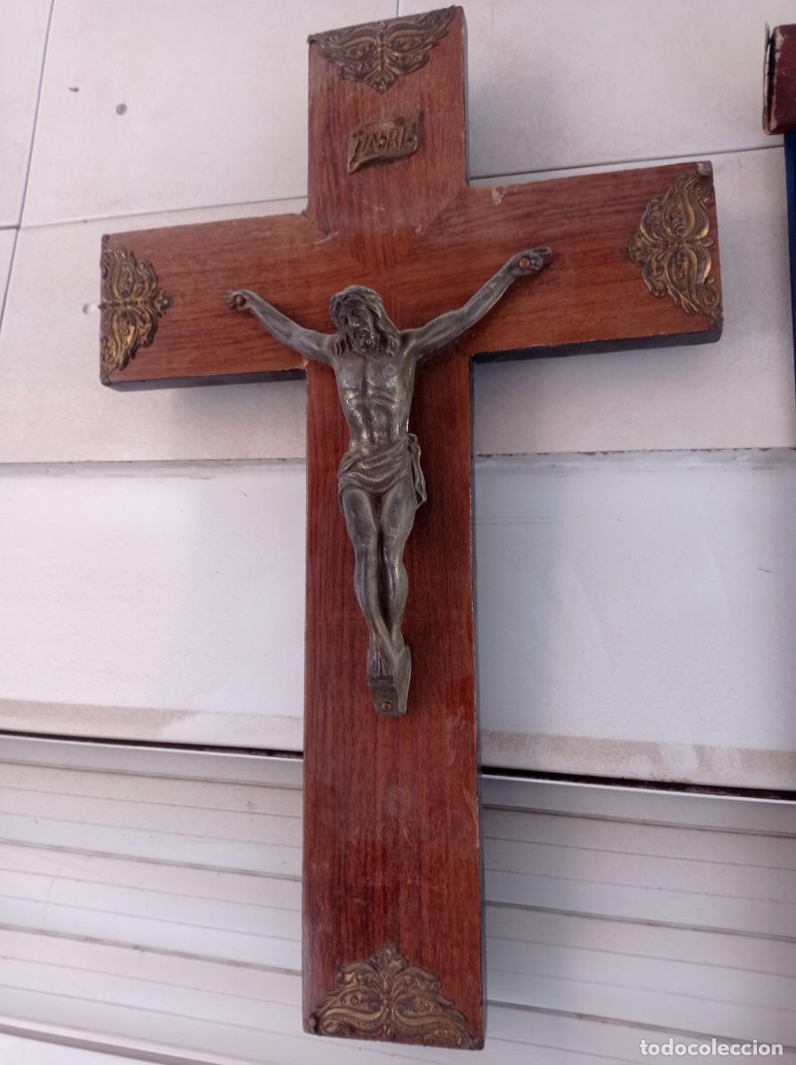 Antig&uuml;edades: Crucifijo de madera y bronce - Foto 1