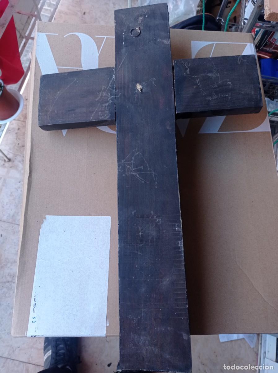 Antig&uuml;edades: Crucifijo de madera y bronce - Foto 2
