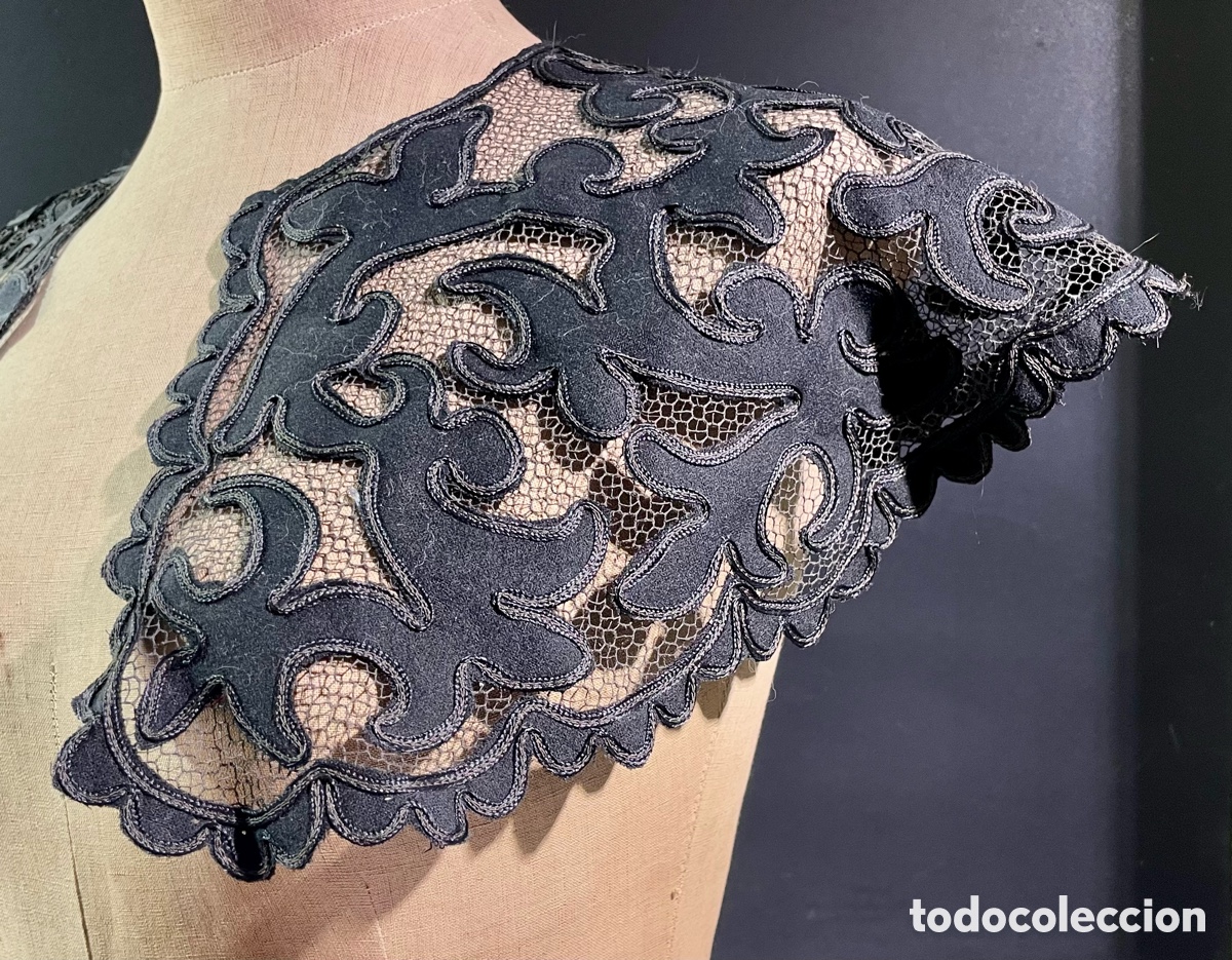 Antig&uuml;edades: Cuello Bordado Siglo XIX - Foto 2