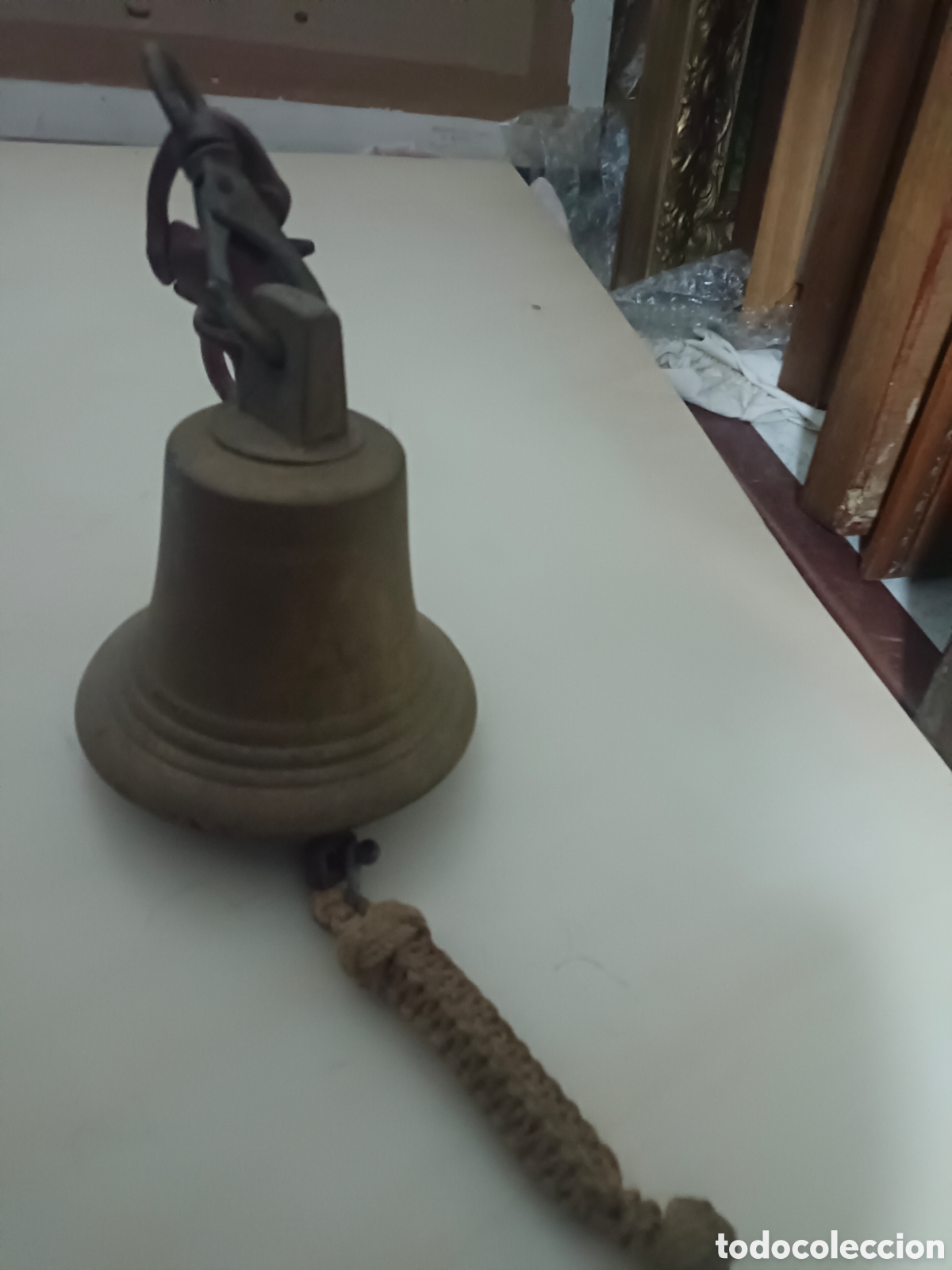 Antiguidades: Campana casa bronce, en buenas condiciones .