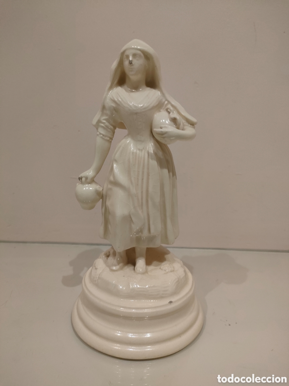 Antig&uuml;edades: Pastora de porcelana con botijo - Foto 1