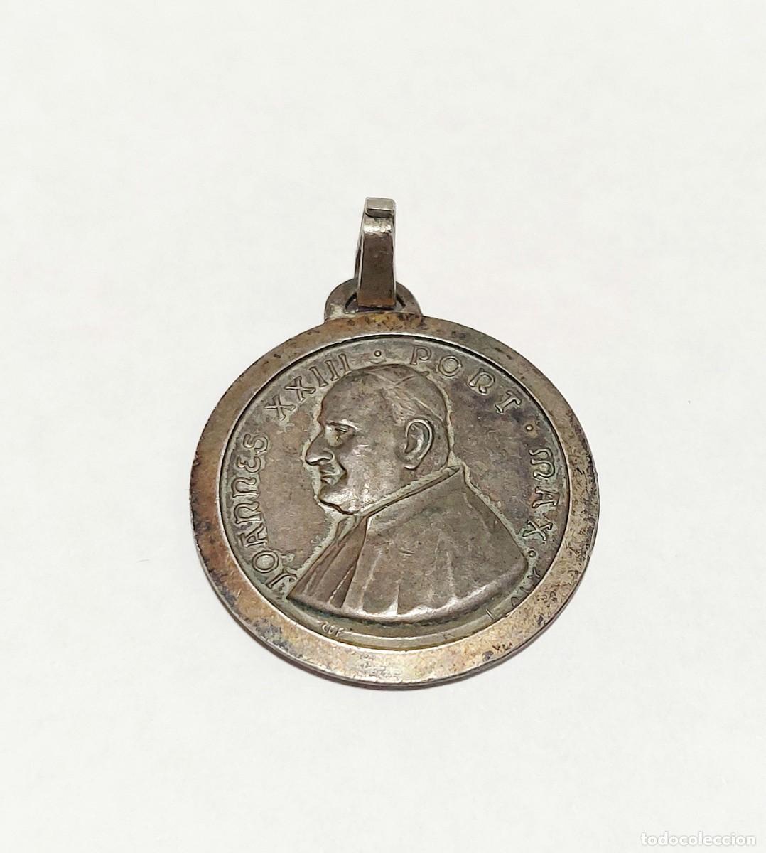 Antig&uuml;edades: Antigua medalla religiosa de plata - Foto 3