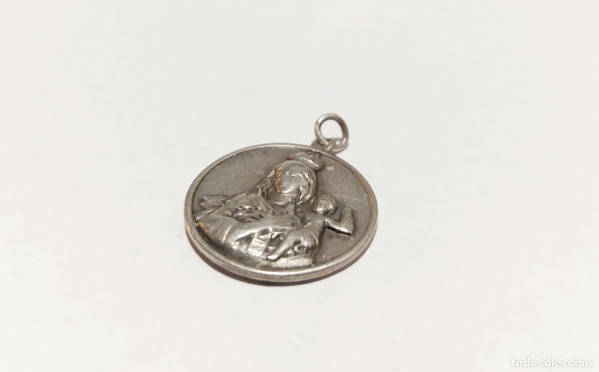 Antig&uuml;edades: Antigua medalla religiosa de plata - Foto 4
