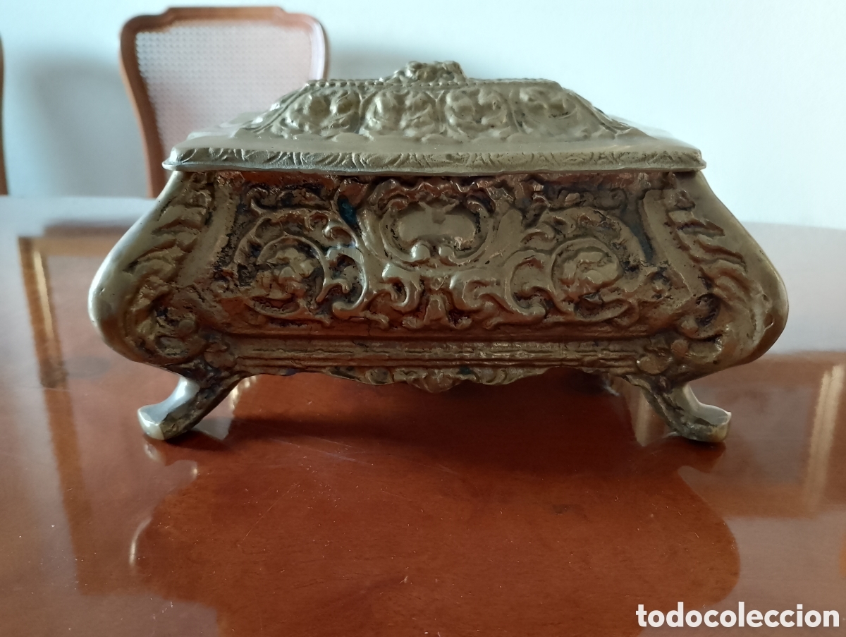 Antig&uuml;edades: Joyero de bronce renacentista - Foto 2
