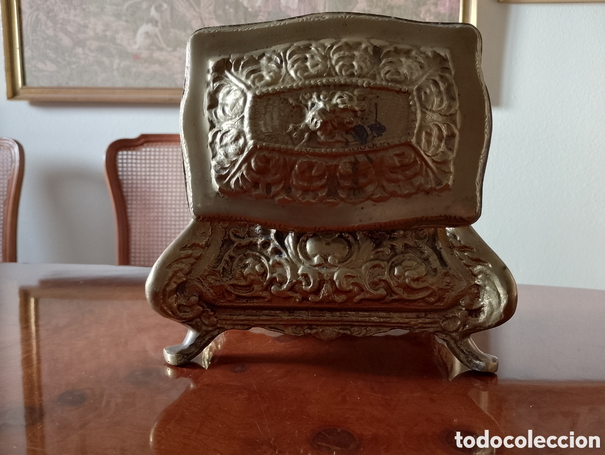Antig&uuml;edades: Joyero de bronce renacentista - Foto 7