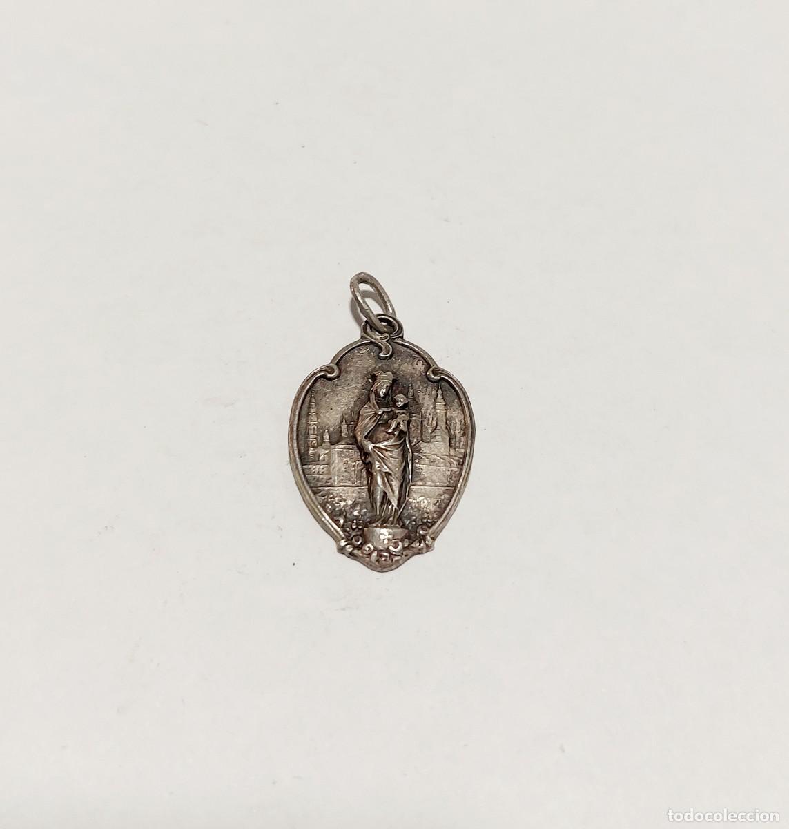 Antig&uuml;edades: Antigua medalla religiosa de plata - Foto 1