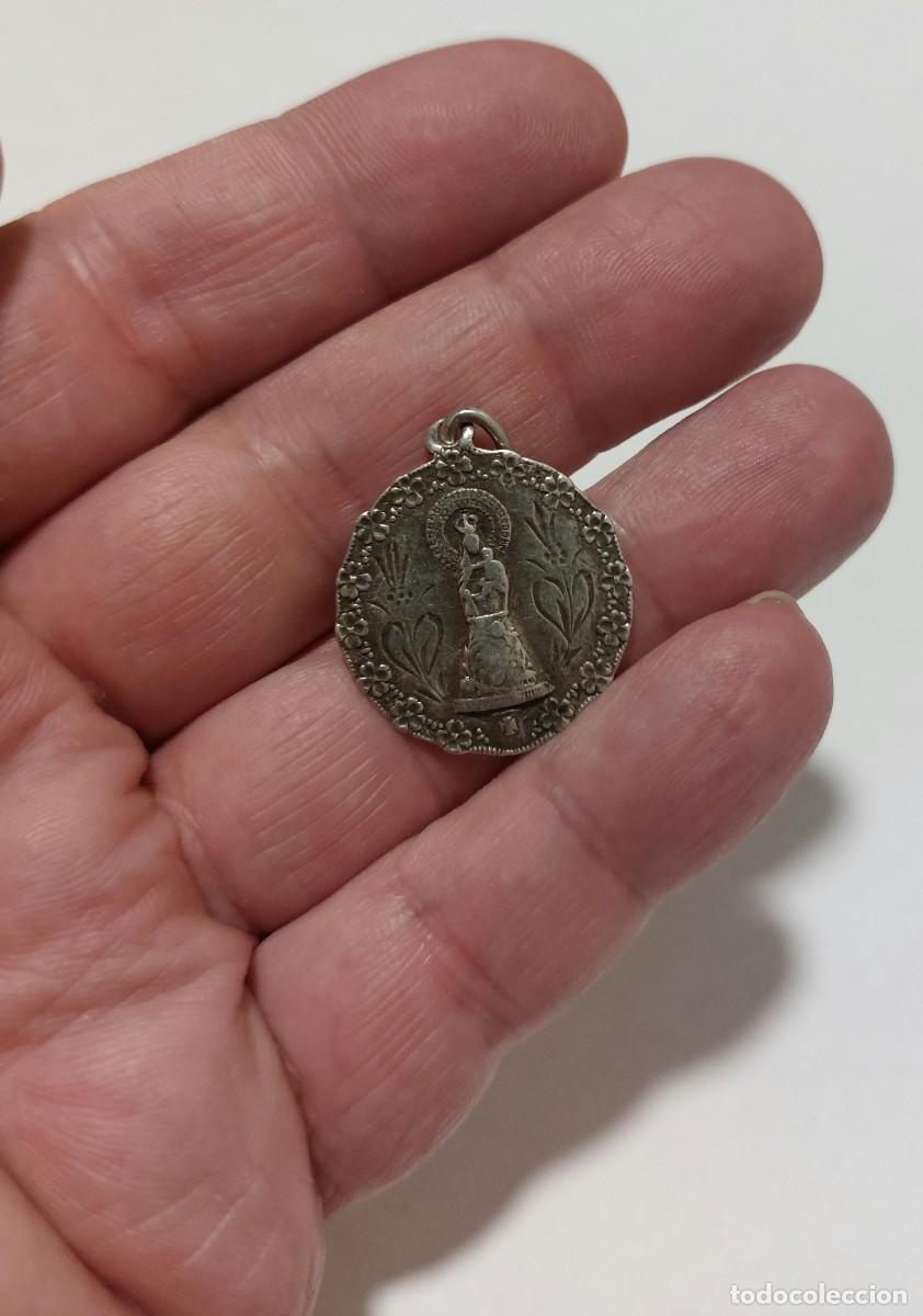 Antig&uuml;edades: Antigua medalla religiosa de plata - Foto 3