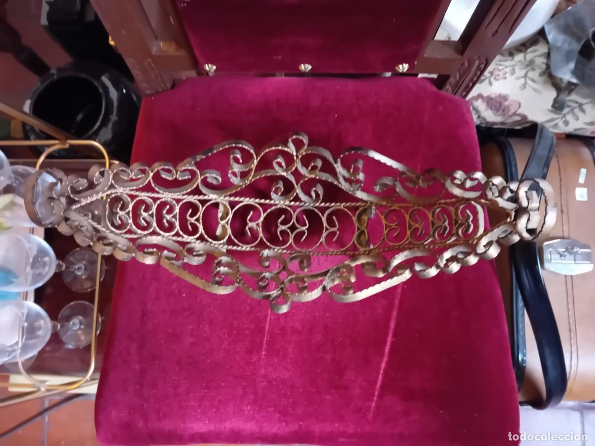 Antig&uuml;edades: Centro de mesa de hierro decorado con aricos d&eacute;cada de los 50/60 - Foto 2