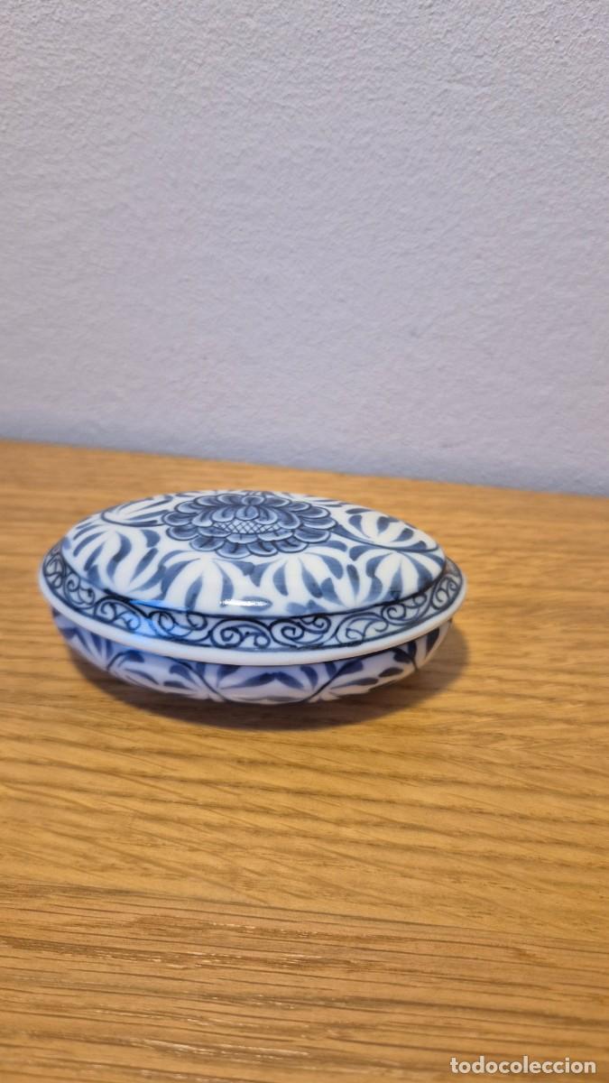 Oggetti Antichi: Caja / joyero de porcelana azul y blanca