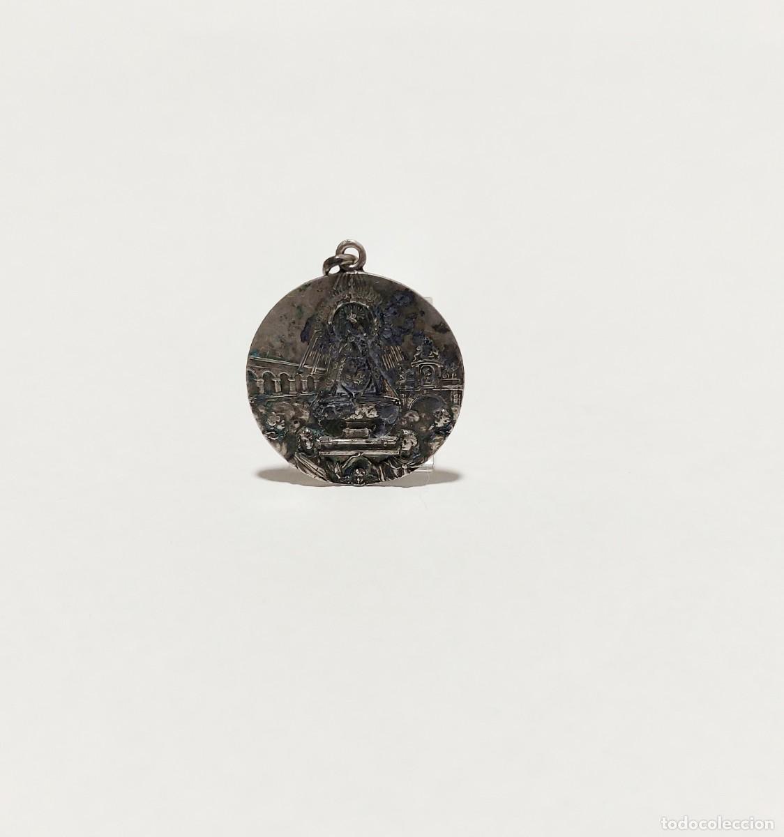 Antig&uuml;edades: Antigua medalla religiosa de plata - Foto 1