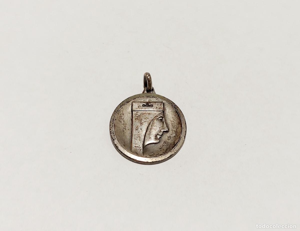 Antig&uuml;edades: Antigua medalla religiosa de plata - Foto 1