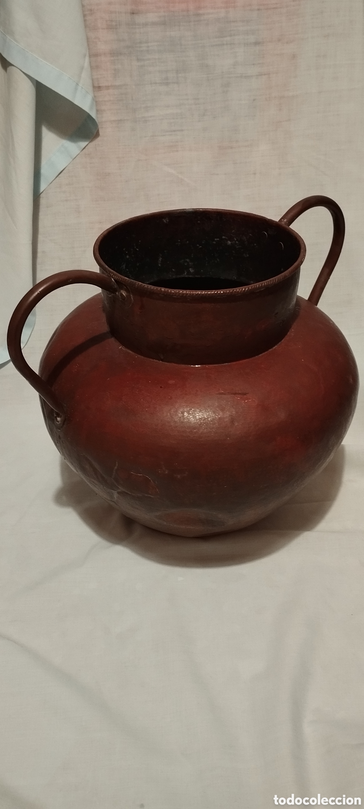 Antig&uuml;edades: Antiguo recipiente de cobre con asa. - Foto 2