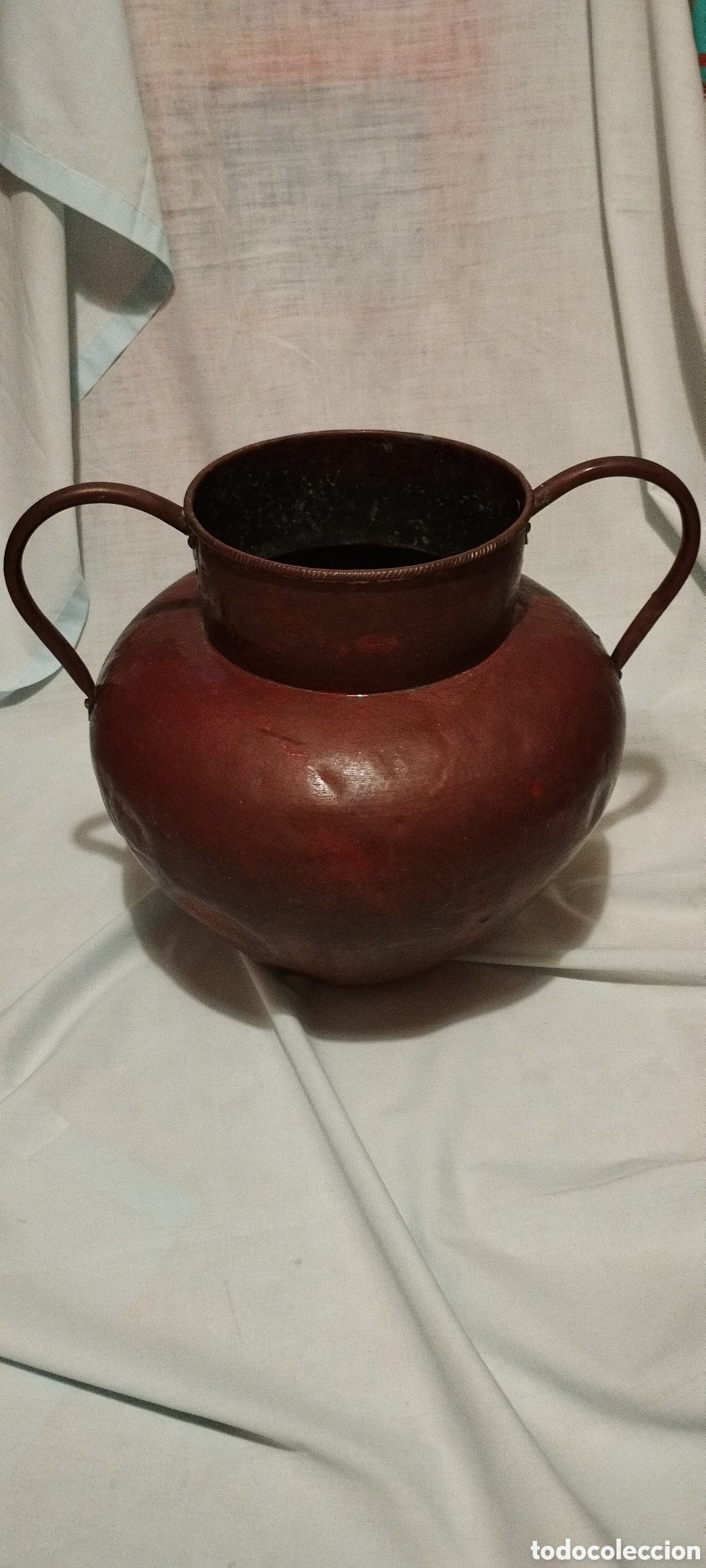 Antig&uuml;edades: Antiguo recipiente de cobre con asa. - Foto 3
