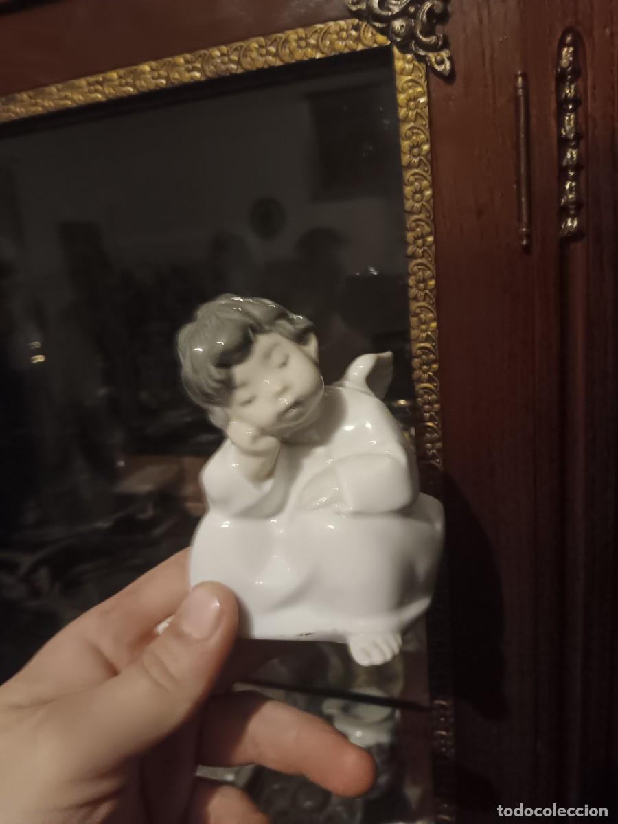 Antig&uuml;edades: Figura &Aacute;ngel So&ntilde;ador de Lladr&oacute;