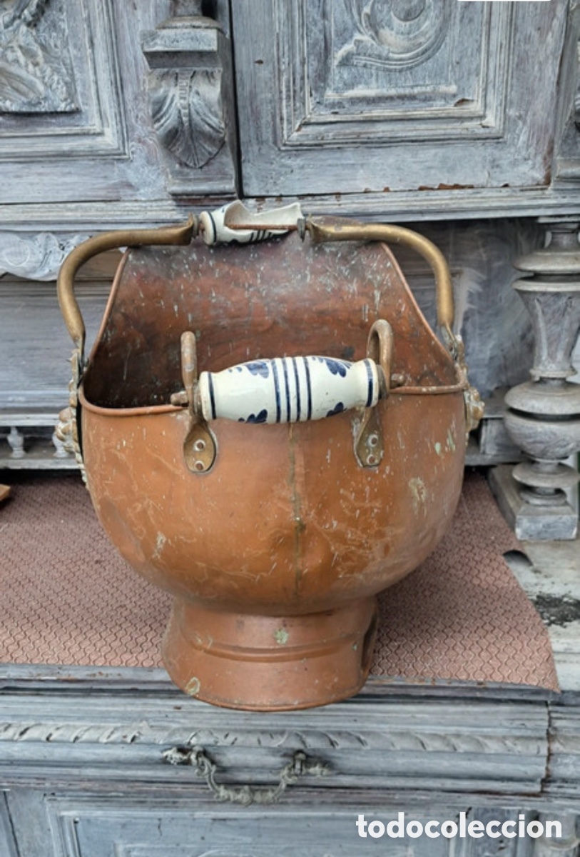 Antig&uuml;edades: Antiguo cubo de carb&oacute;n de cobre - Foto 1
