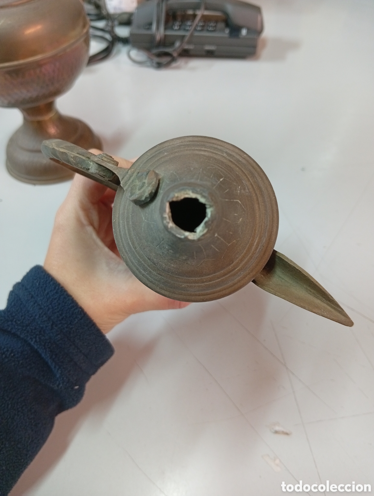 Antig&uuml;edades: Tetera o aceitera de lat&oacute;n - Foto 5