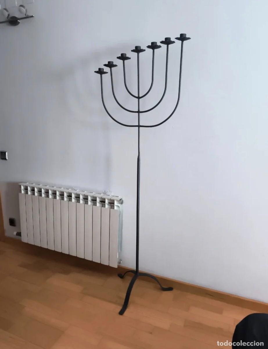 Antig&uuml;edades: Antigua Menorah de forja - Foto 2