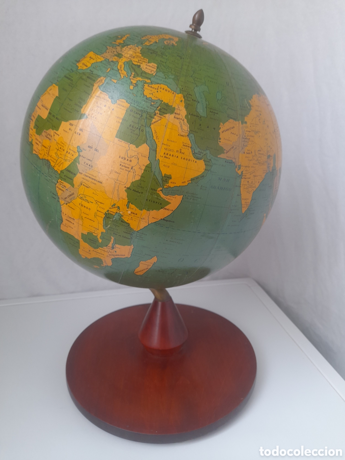 Antig&uuml;edades: GLOBO TERRAQUEO DALMAU - Foto 1