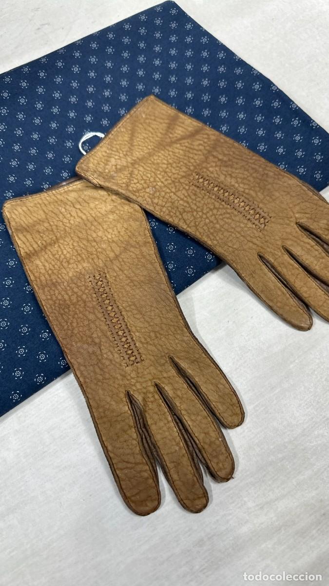 Antig&uuml;edades: Guantes de piel - Foto 1