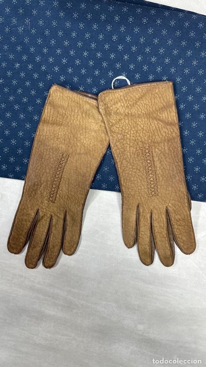 Antig&uuml;edades: Guantes de piel - Foto 5