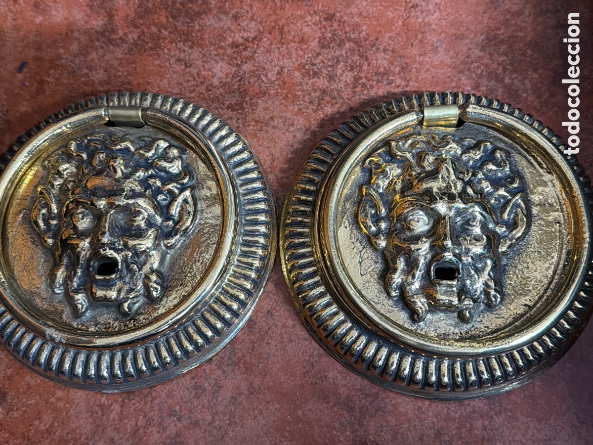 Antiguidades: Toallero de bronce antiguo