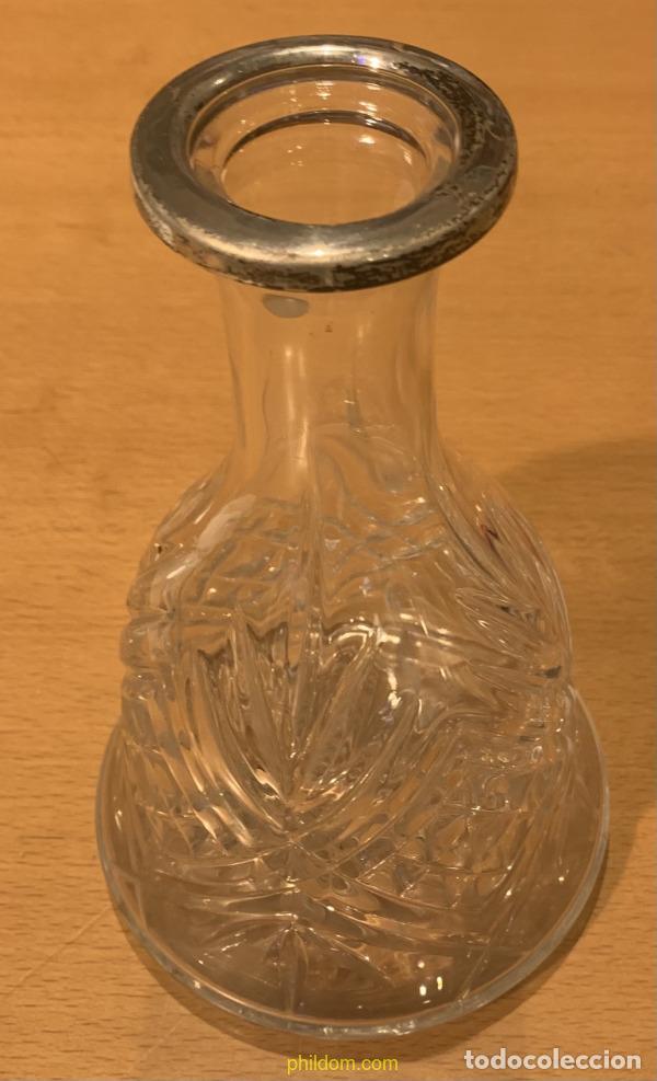 Antiguidades: BOTELLA LICORERA DE CRISTAL CUELLO DE PLATA
