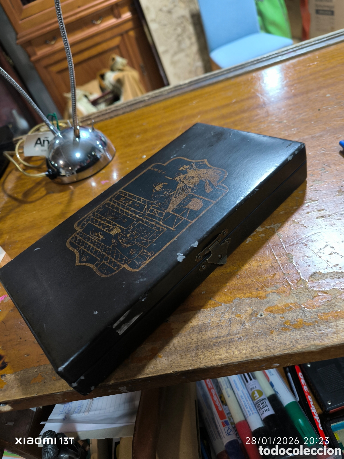 Antiques: Domino chino Paig gow