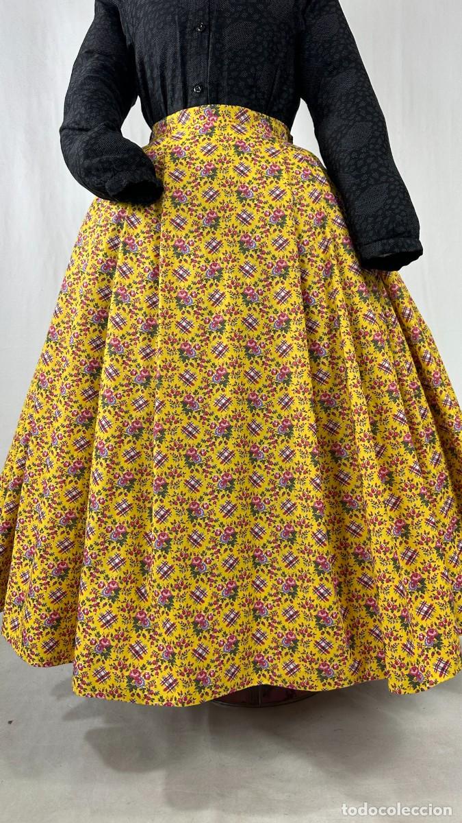Antig&uuml;edades: Saya de percal amarillo estampado - Foto 10